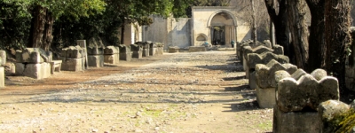 Alyscamps and Saint Honorat church